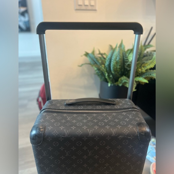 LOUIS VUITTON Horizon 70 monogram - Picture 9 of 14